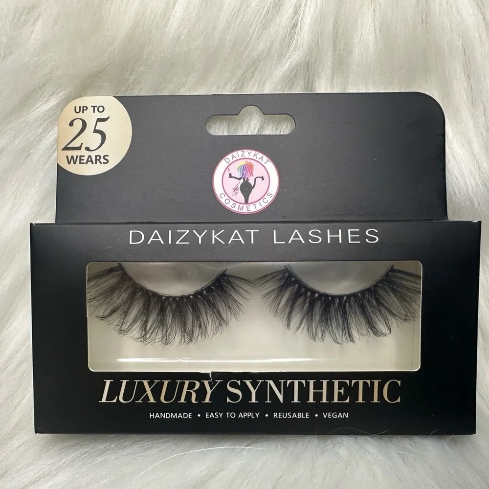 Daizykat Cosmetics Penelope 4D‎ Luxury Handmade Lashes Black Reusable Vegan